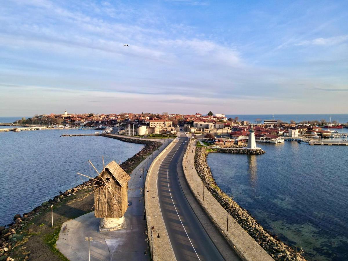 Family Hotel Lebed Nessebar Eksteriør billede
